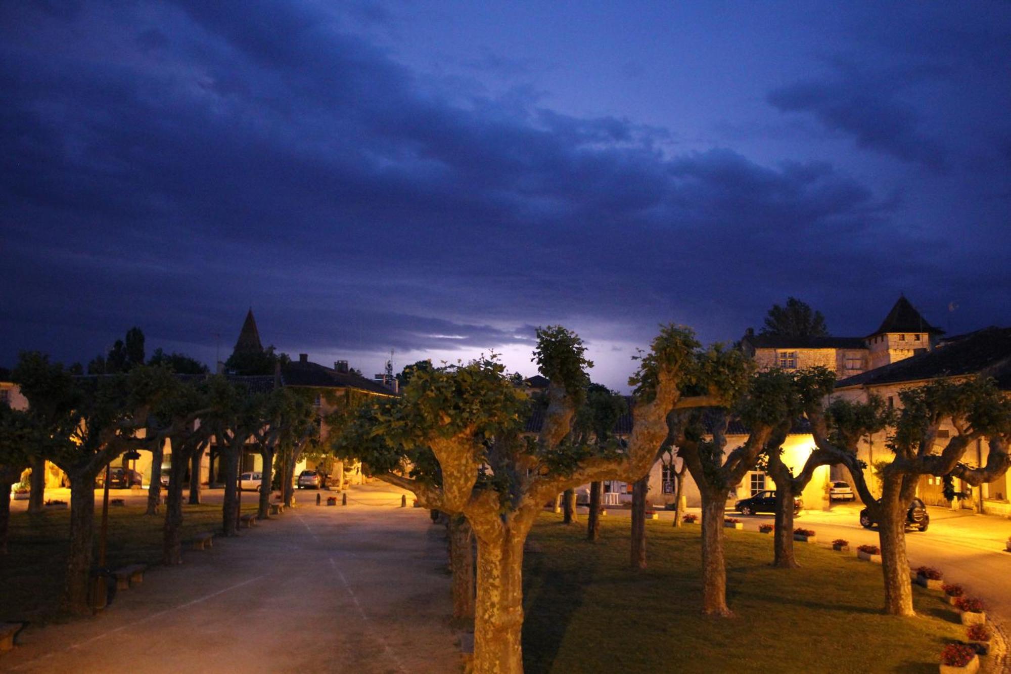 Maison La Cloche Fourcès 外观 照片